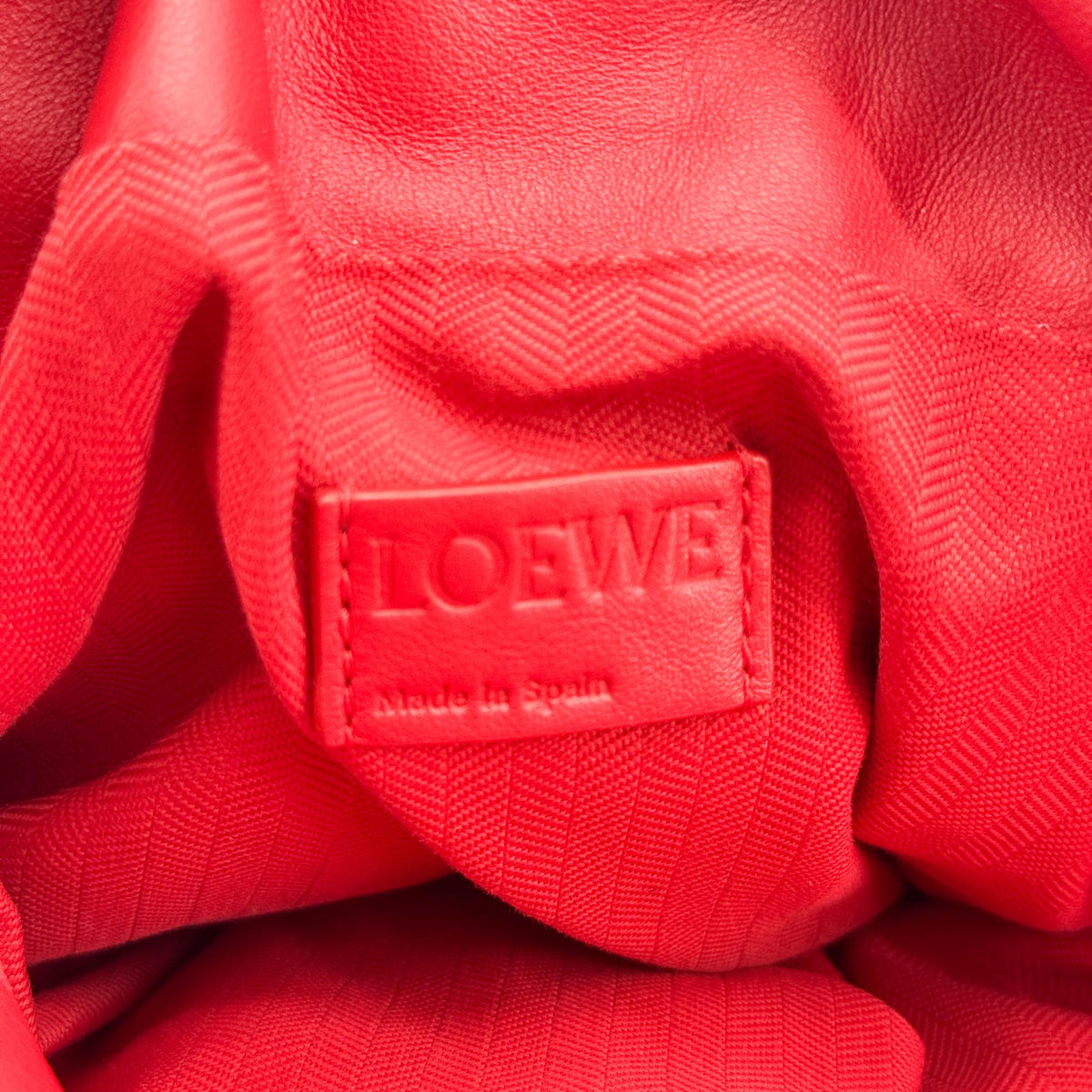 Loewe Monochrome Flamenco Convertible Clutch Leather Red Leather Clutche & Pouche Bag (Pre-Owned)