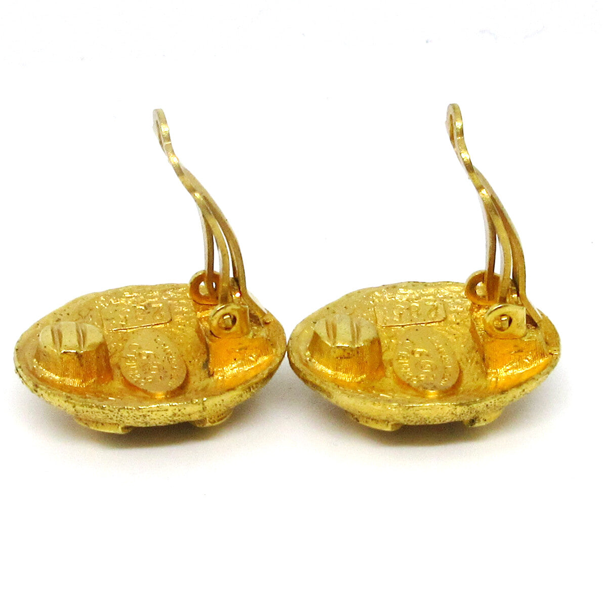 Chanel Vintage Cc Round Clip-On Metal Gold Gold_Plated Earrings Jewelry (Pre-Owned)