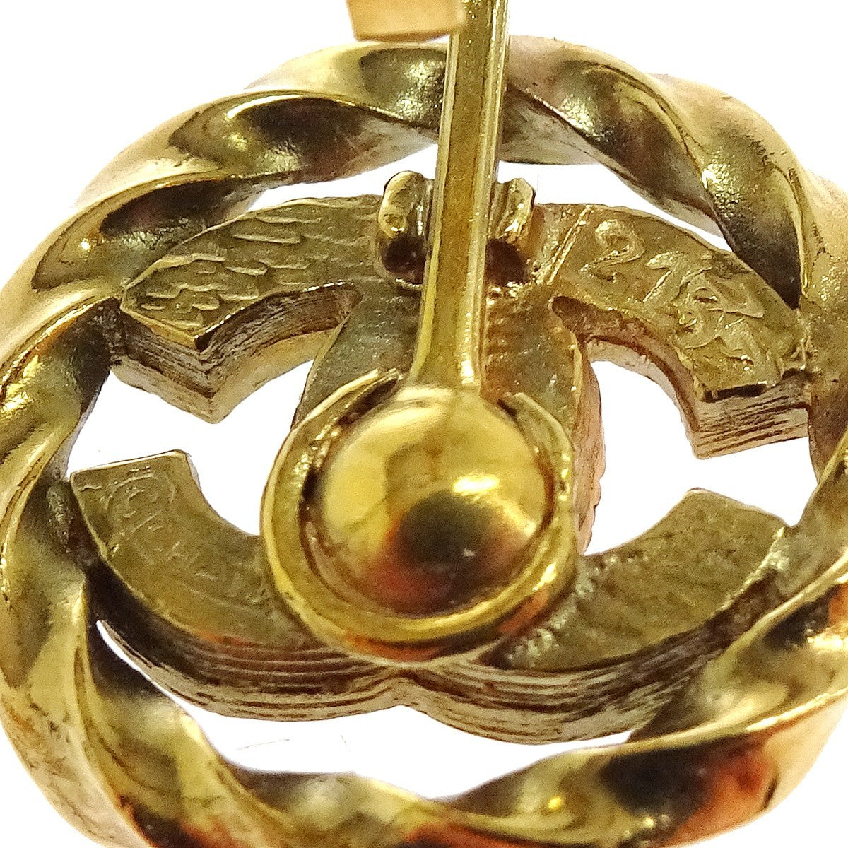 Chanel Vintage Cc Round Cutout Clip-On Metal And Rhinestone Gold Gold_Plated Earrings Jewelry (Pre-Owned)