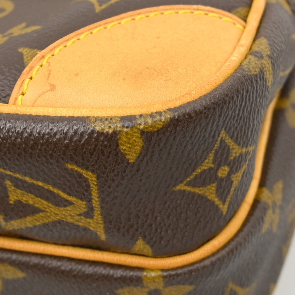 Louis Vuitton Amazone Monogram Brown Canvas Shoulder Bag Bag (Pre-Owned)