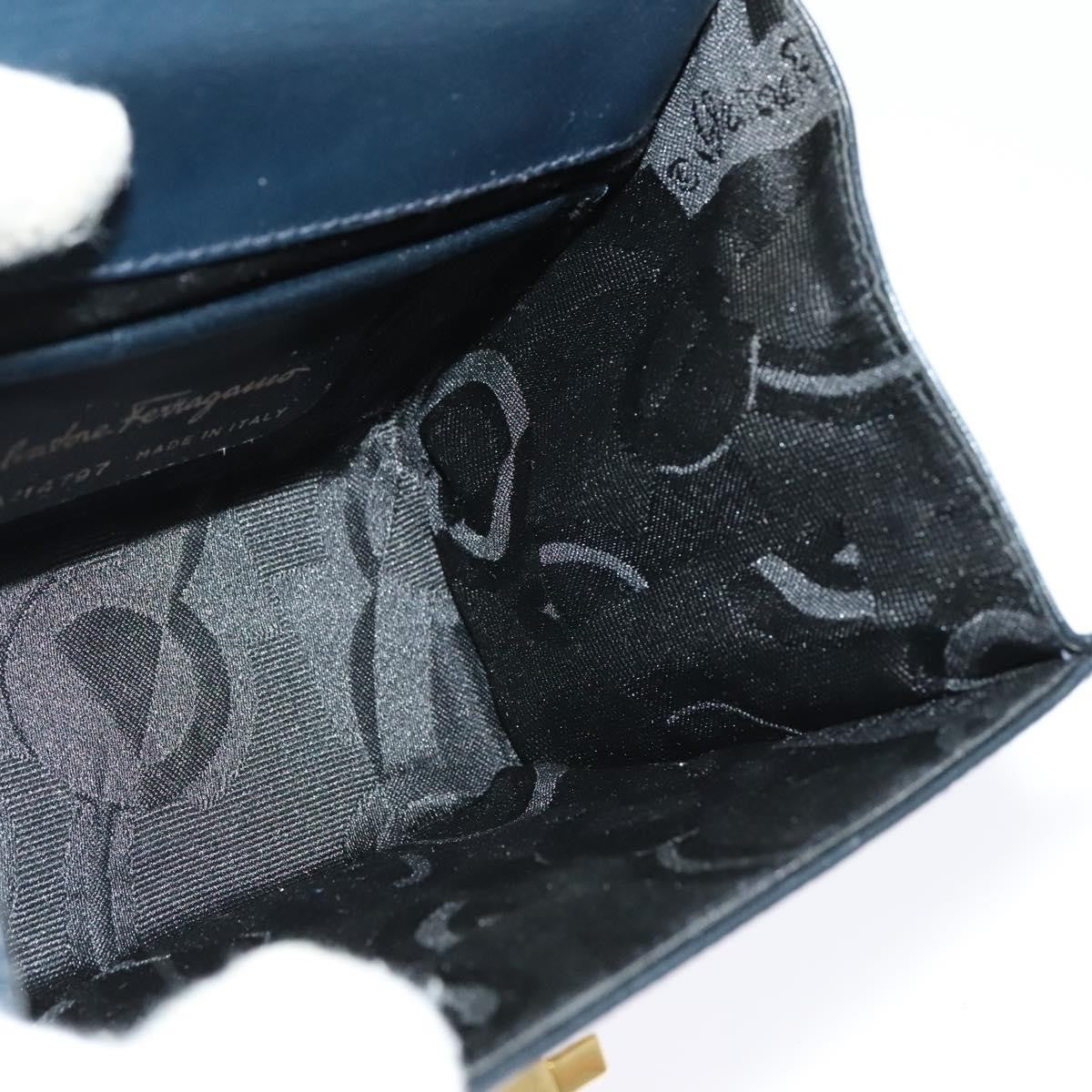 Salvatore Ferragamo Gancini Leather Black Leather Shoulder Bag Bag (Pre-Owned)