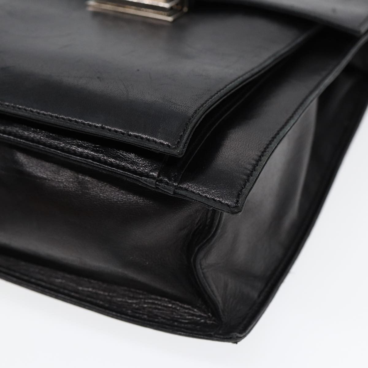 Fendi Vintage Leather Black Leather Handbag (Pre-Owned)