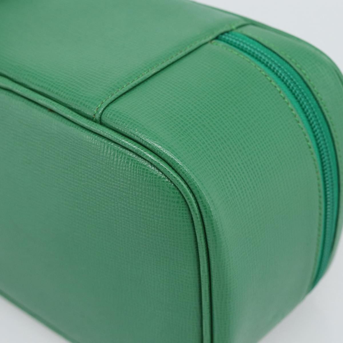 Burberry Vanity Leather Green Leather Clutche & Pouche Bag (Pre-Owned)