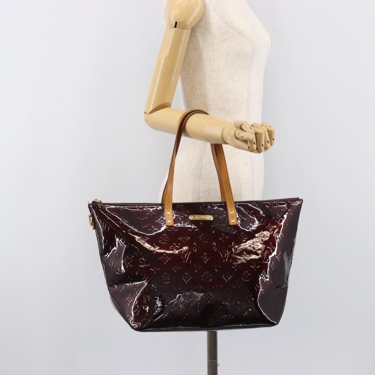 Louis Vuitton Bellevue Monogram Vernis Burgundy Patent_Leather Handbag (Pre-Owned)