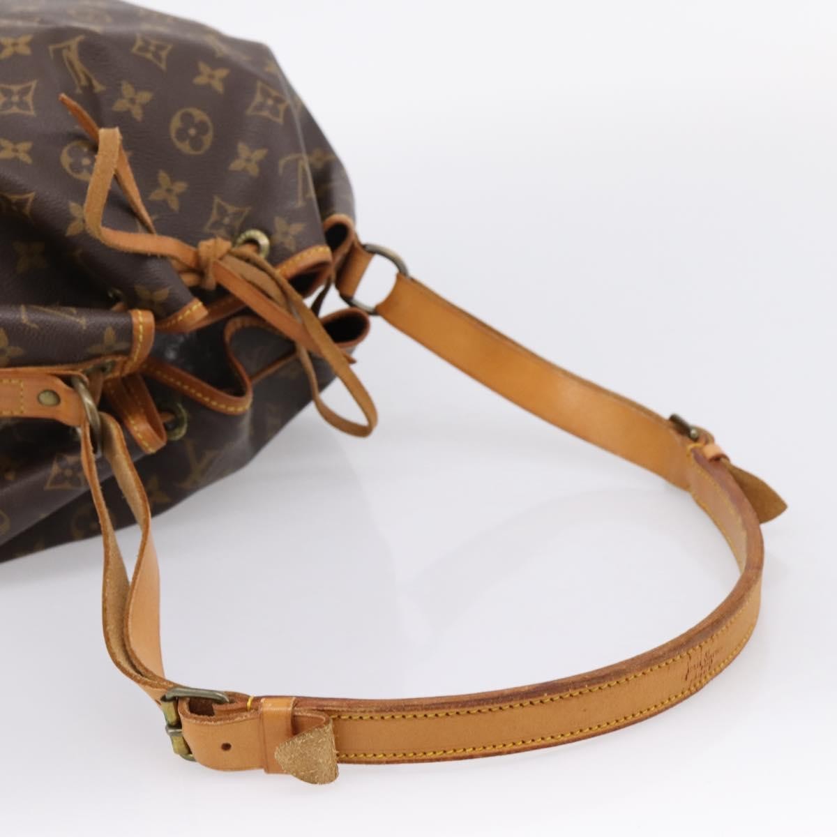 Louis Vuitton Petit Noe Monogram Canvas Brown Canvas Handbag (Pre-Owned)