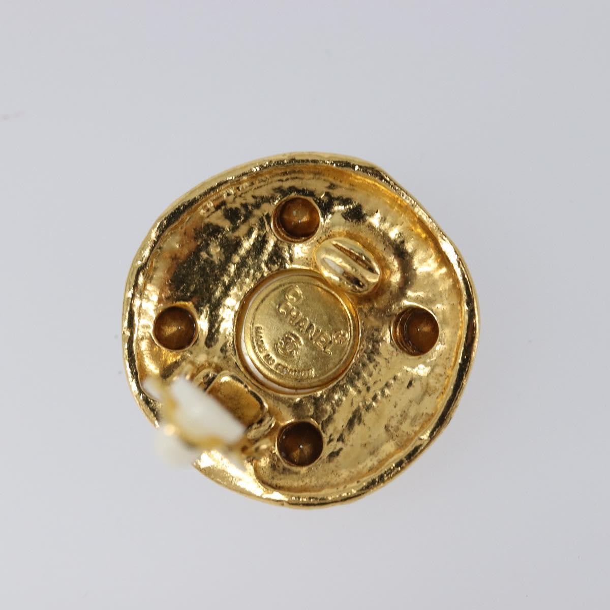 Chanel Vintage Round Clip-On Metal With Faux Pearl Gold Metal Earrings Jewelry (Pre-Owned)