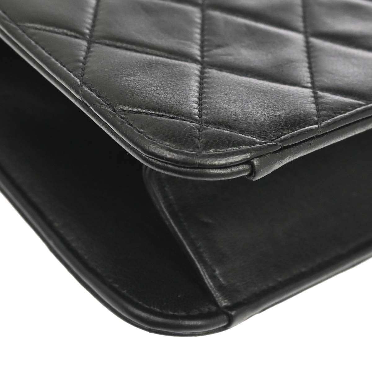 Chanel Vintage Classic Flap Quilted Lambskin Black Leather Shoulder Bag Bag (Pre-Owned)