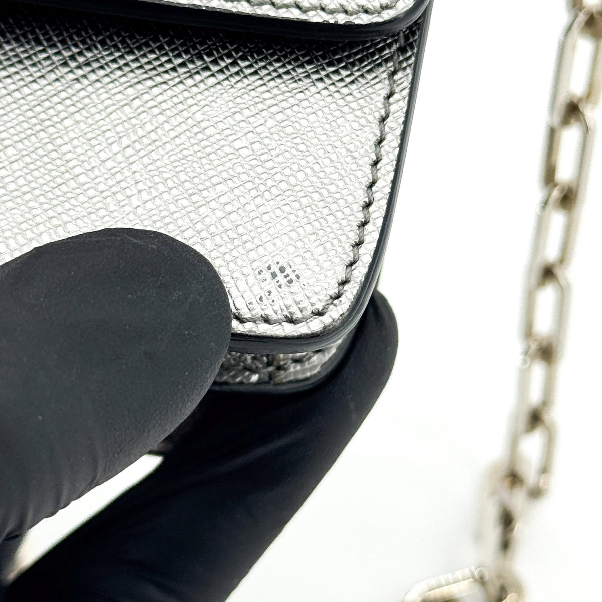 Prada Wallet On Strap Saffiano Leather Silver Leather Crossbody Bag Bag (Pre-Owned)