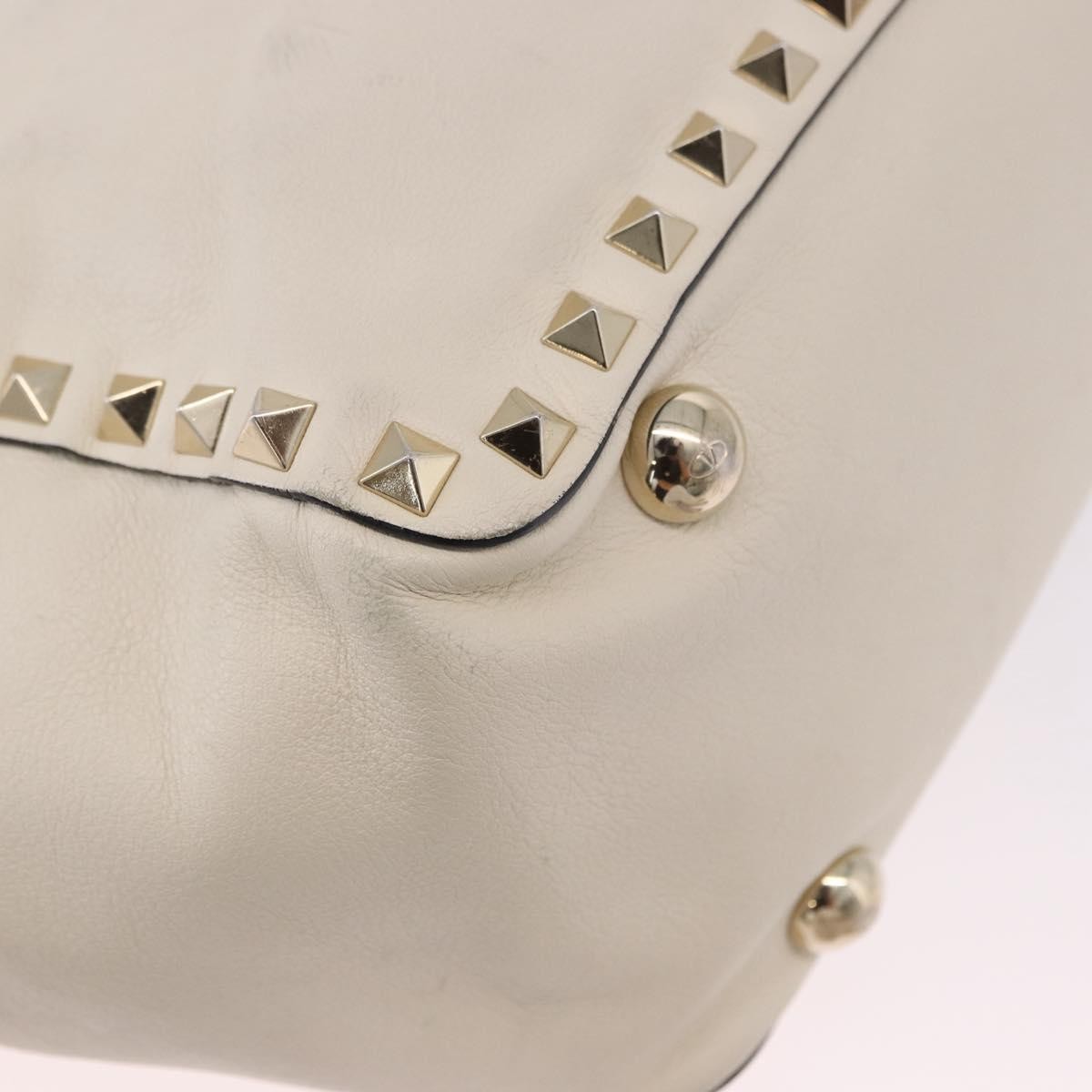 Valentino Garavani Rockstud Tote Soft Leather White Leather Tote Bag Bag (Pre-Owned)