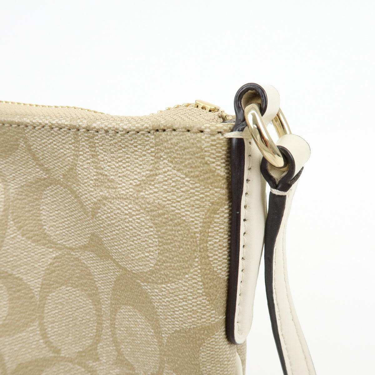 Coach Shoulder Canvas Beige Canvas Handbag (Pre-Owned)