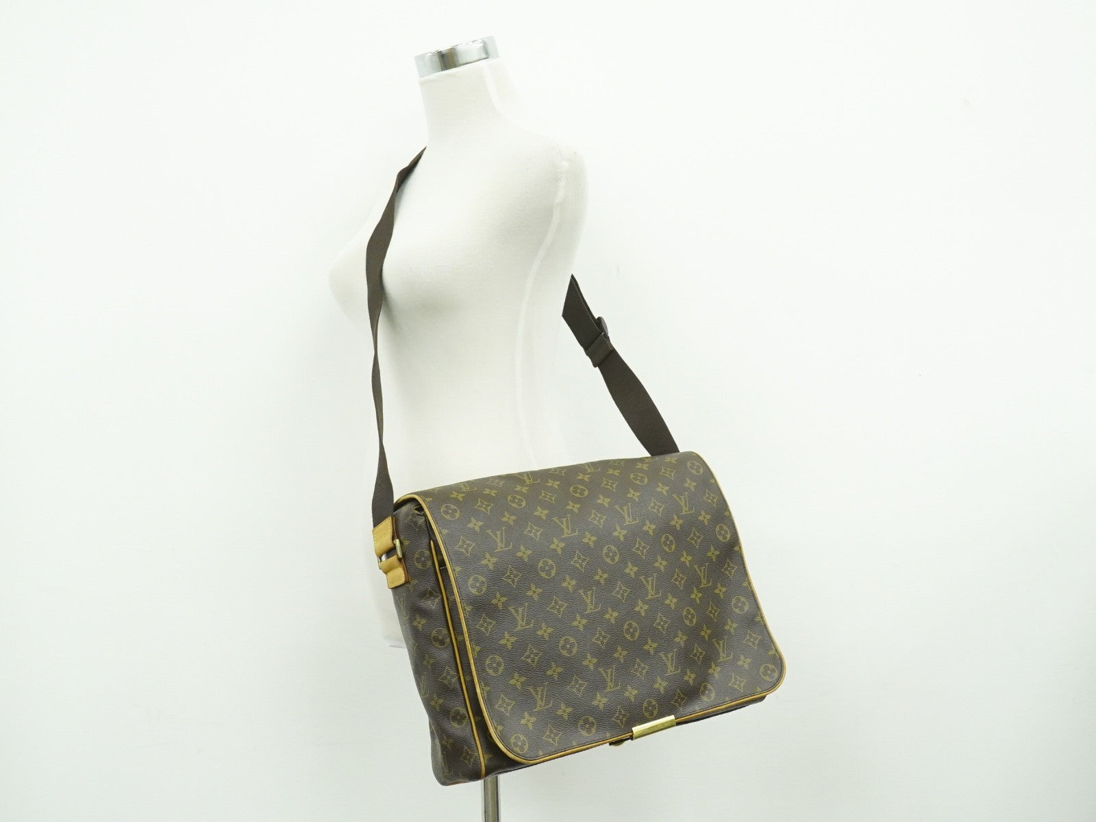 Louis Vuitton Abbesses Messenger Monogram Canvas Brown Canvas Shoulder Bag Bag (Pre-Owned)