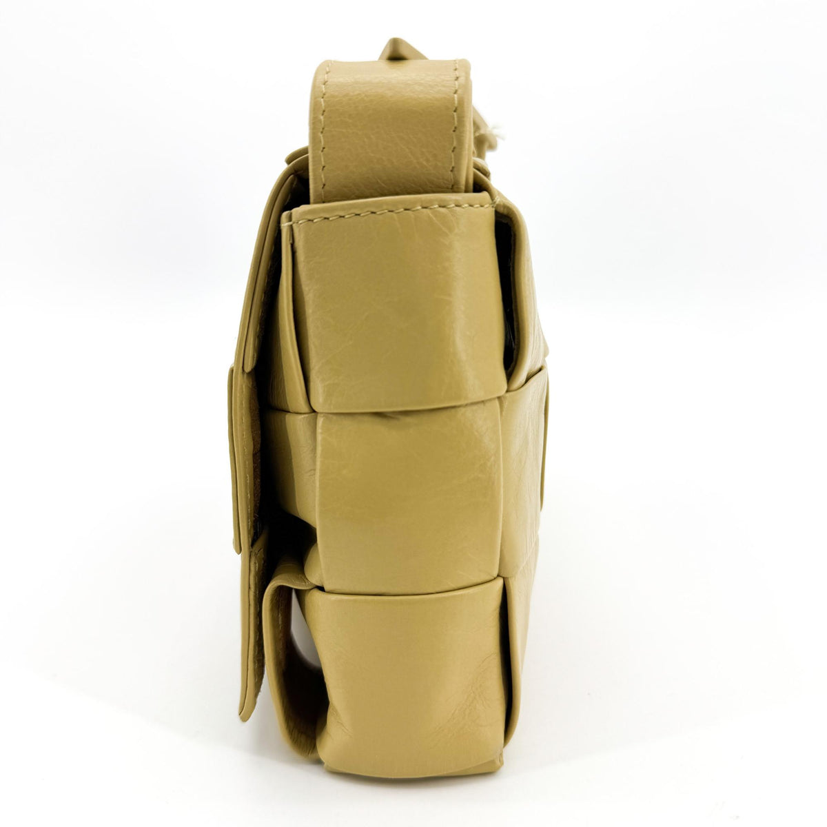 Bottega Veneta Cassette Maxi Intrecciato Leather Yellow Leather Crossbody Bag Bag (Pre-Owned)