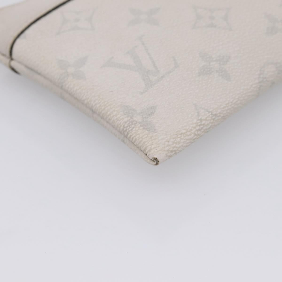 Louis Vuitton Discovery Pochette Monogram Taigarama White Canvas Clutche & Pouche Bag (Pre-Owned)