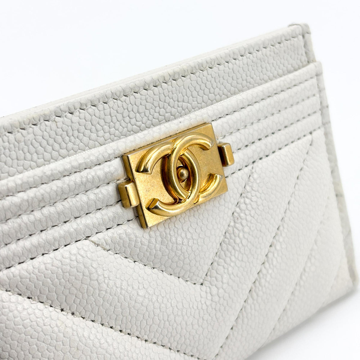 Chanel Boy Card Holder Chevron Caviar White Leather Card Holders Accessory (Pre-Owned)