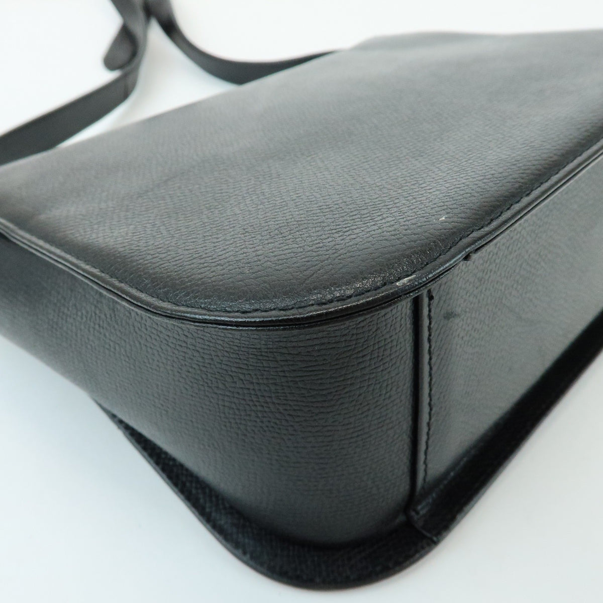 Valentino Garavani Vlogo Flap Leather Black Leather Shoulder Bag Bag (Pre-Owned)