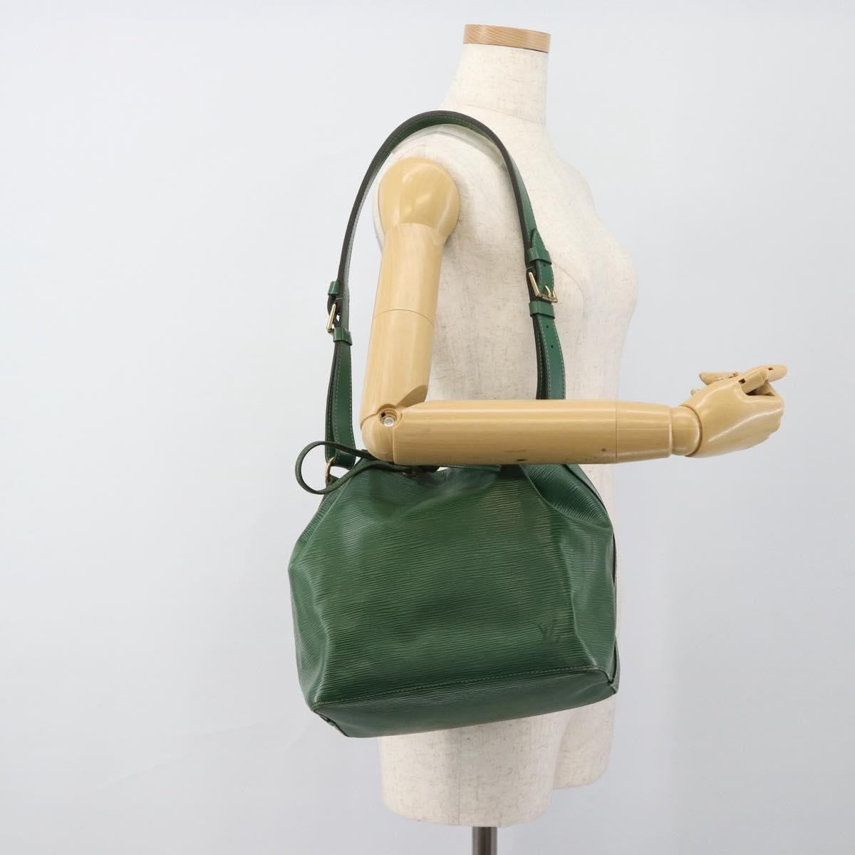 Louis Vuitton Petit Noe Epi Leather Green Leather Shoulder Bag Bag (Pre-Owned)