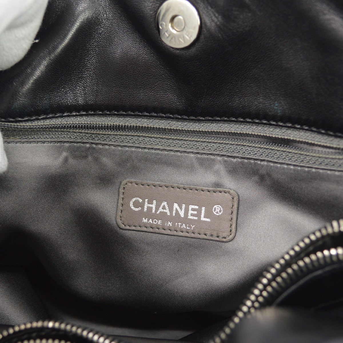 Chanel Hidden Chain Wrinkled Lambskin Black Leather Tote Bag Bag (Pre-Owned)