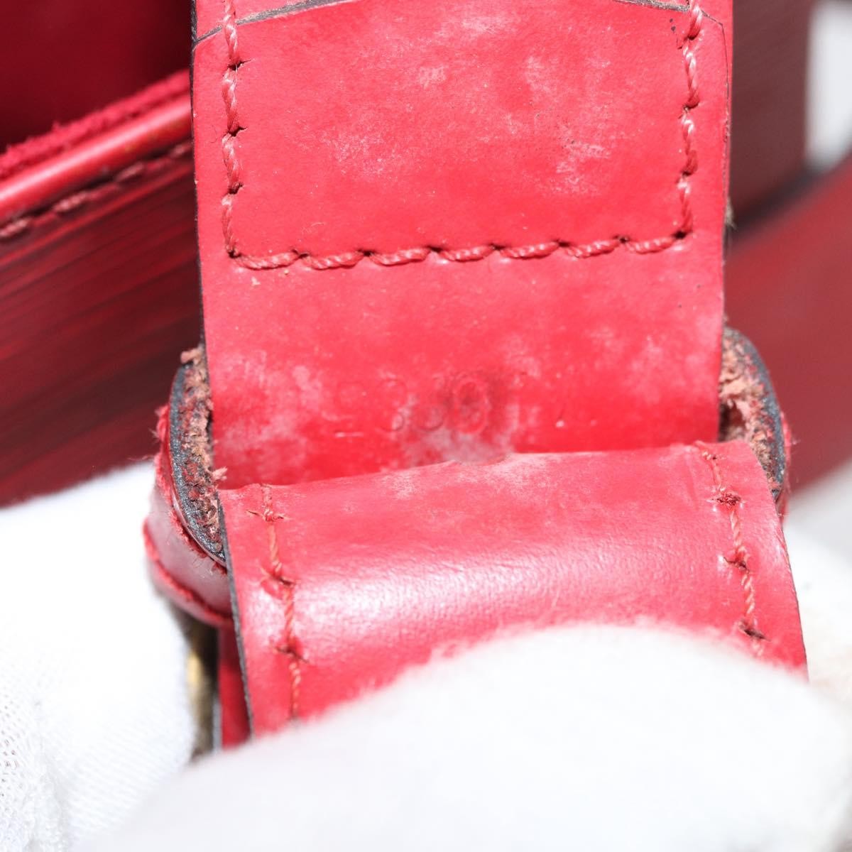 Louis Vuitton Vintage Sac D'epaule Epi Leather Red Leather Shoulder Bag Bag (Pre-Owned)