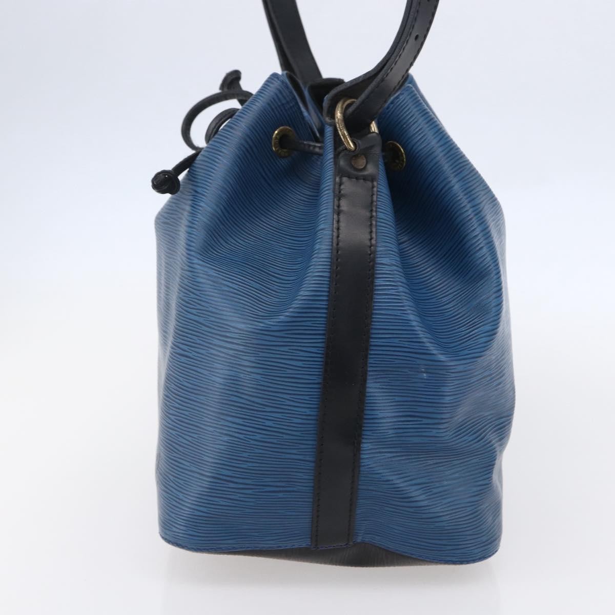 Louis Vuitton Petit Noe Epi Leather Blue Leather Shoulder Bag Bag (Pre-Owned)