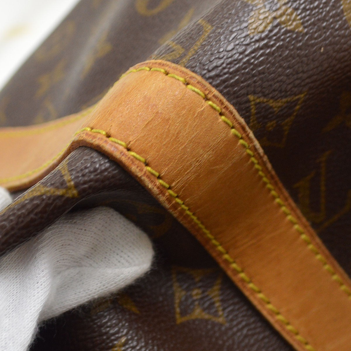 Louis Vuitton Keepall Monogram Canvas Brown Canvas Travel Bag Bag (Pre-Owned)