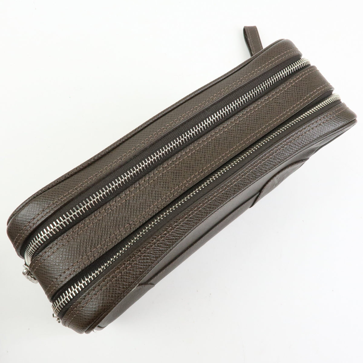 Louis Vuitton Neo Pavel Taiga Leather Brown Leather Handbag (Pre-Owned)