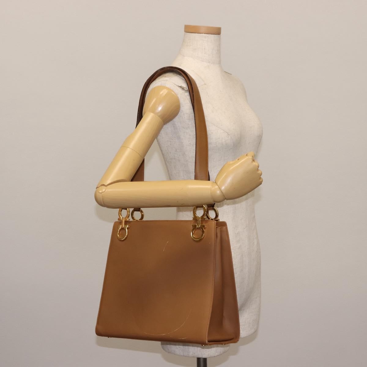 Salvatore Ferragamo Gancini Leather Beige Leather Shoulder Bag Bag (Pre-Owned)