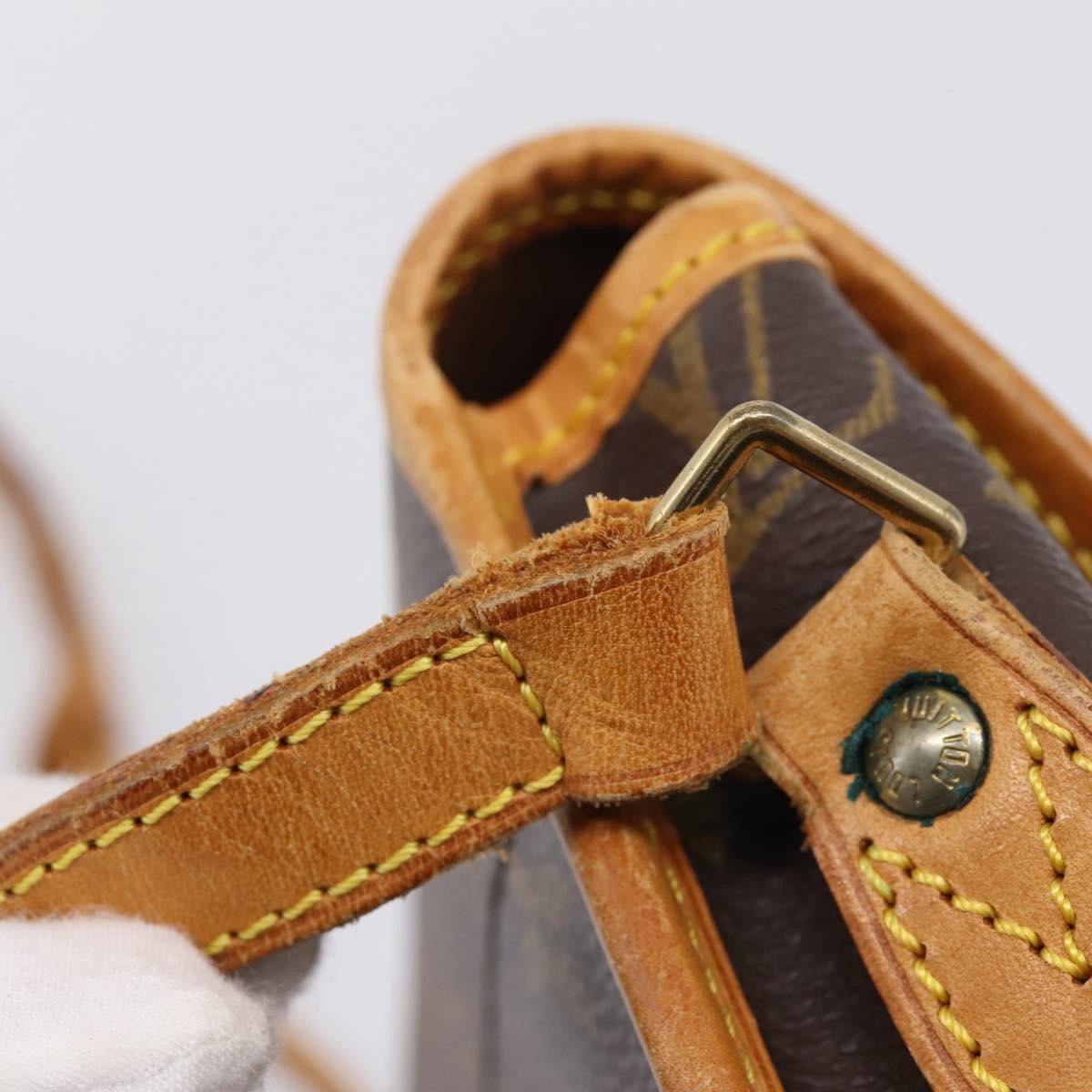 Louis Vuitton Sac Gibeciere Messenger Monogram Canvas Brown Canvas Shoulder Bag Bag (Pre-Owned)