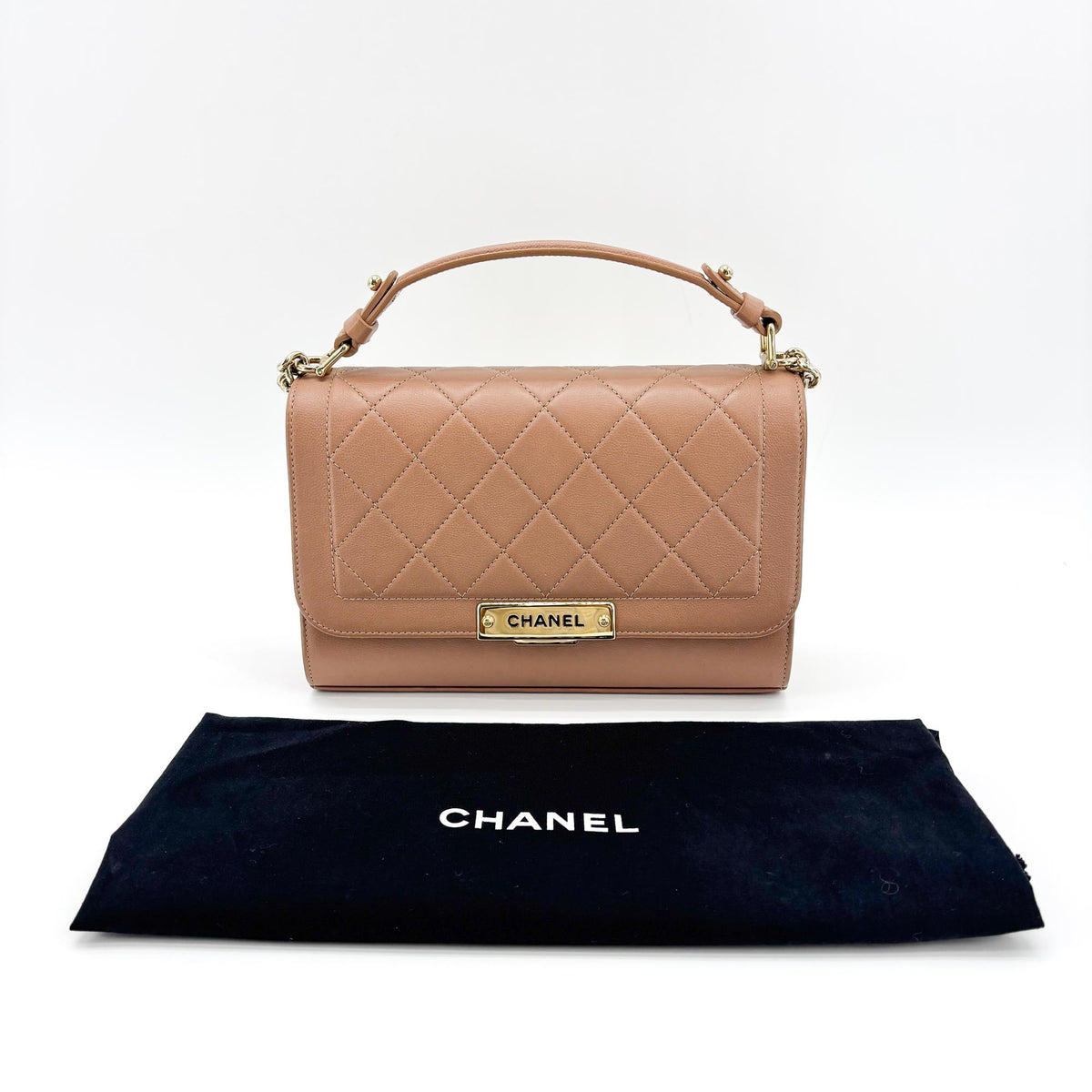 Chanel Label Click Flap Quilted Calfskin Brown Leather Handbag (Pre-Owned)