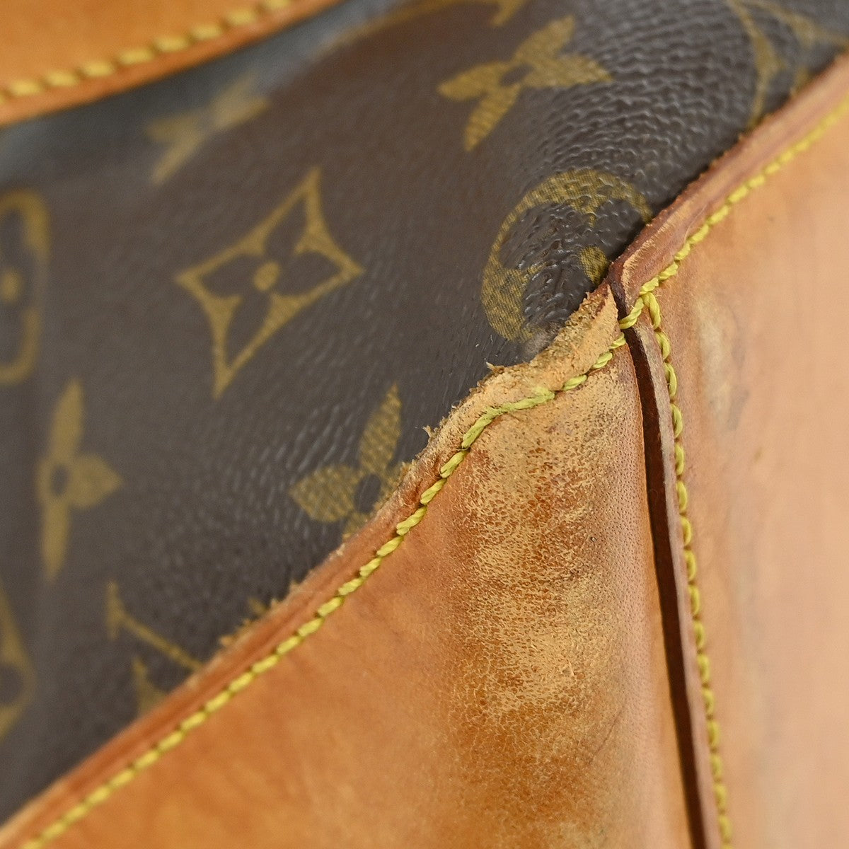 Louis Vuitton Cabas Mezzo Monogram Canvas Brown Canvas Shoulder Bag Bag (Pre-Owned)