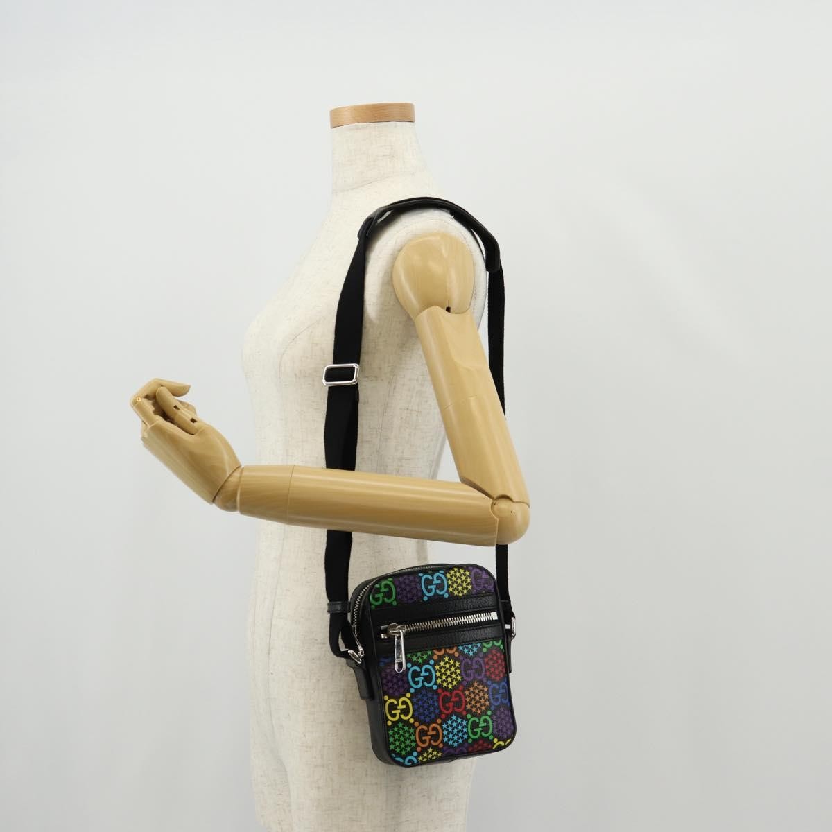 Gucci Front Zip Messenger Psychedelic Print Gg Coated Canvas Multicolour Canvas Shoulder Bag Bag (Pre-Owned)