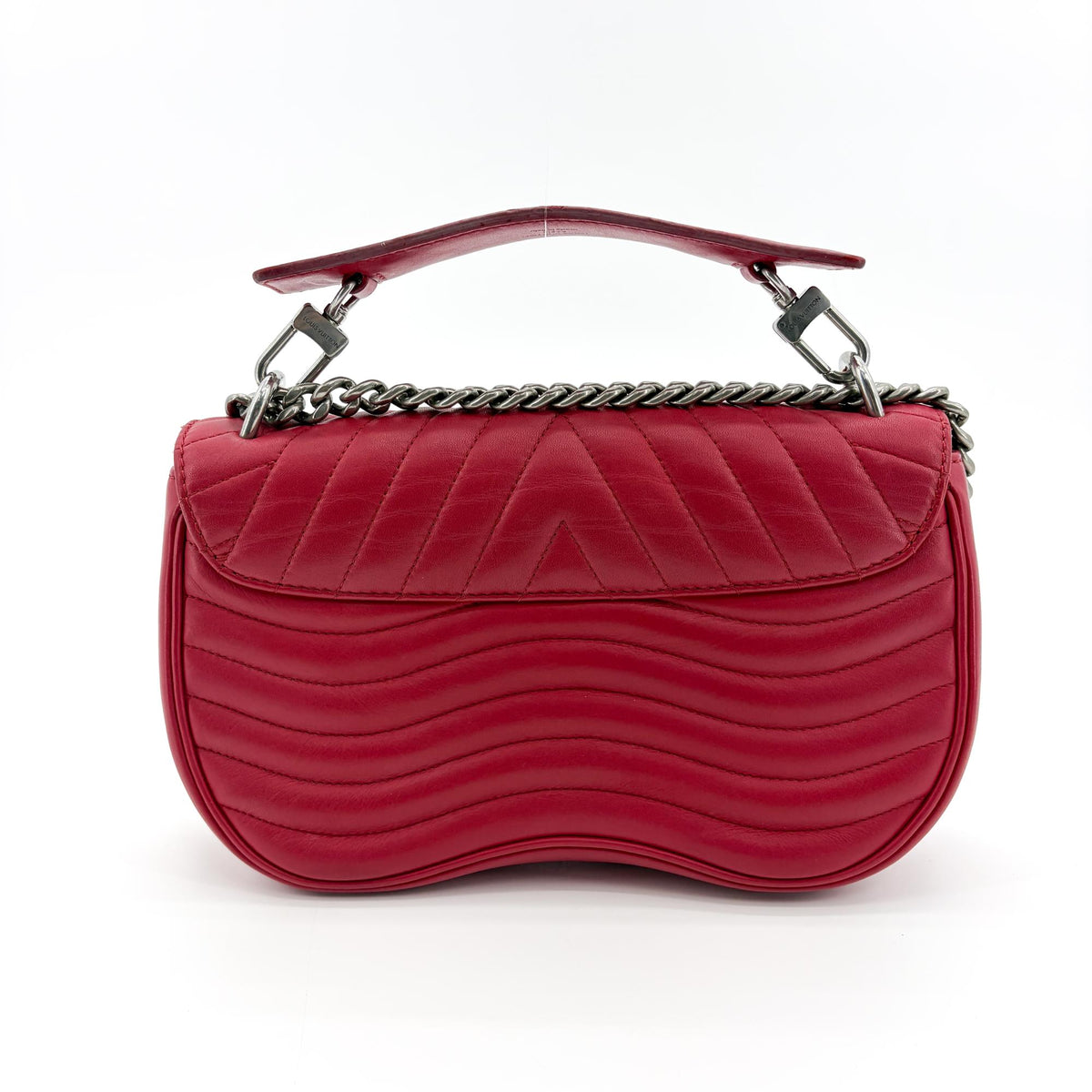 Louis Vuitton New Wave Chain Quilted Leather Red Leather Handbag (Pre-Owned)