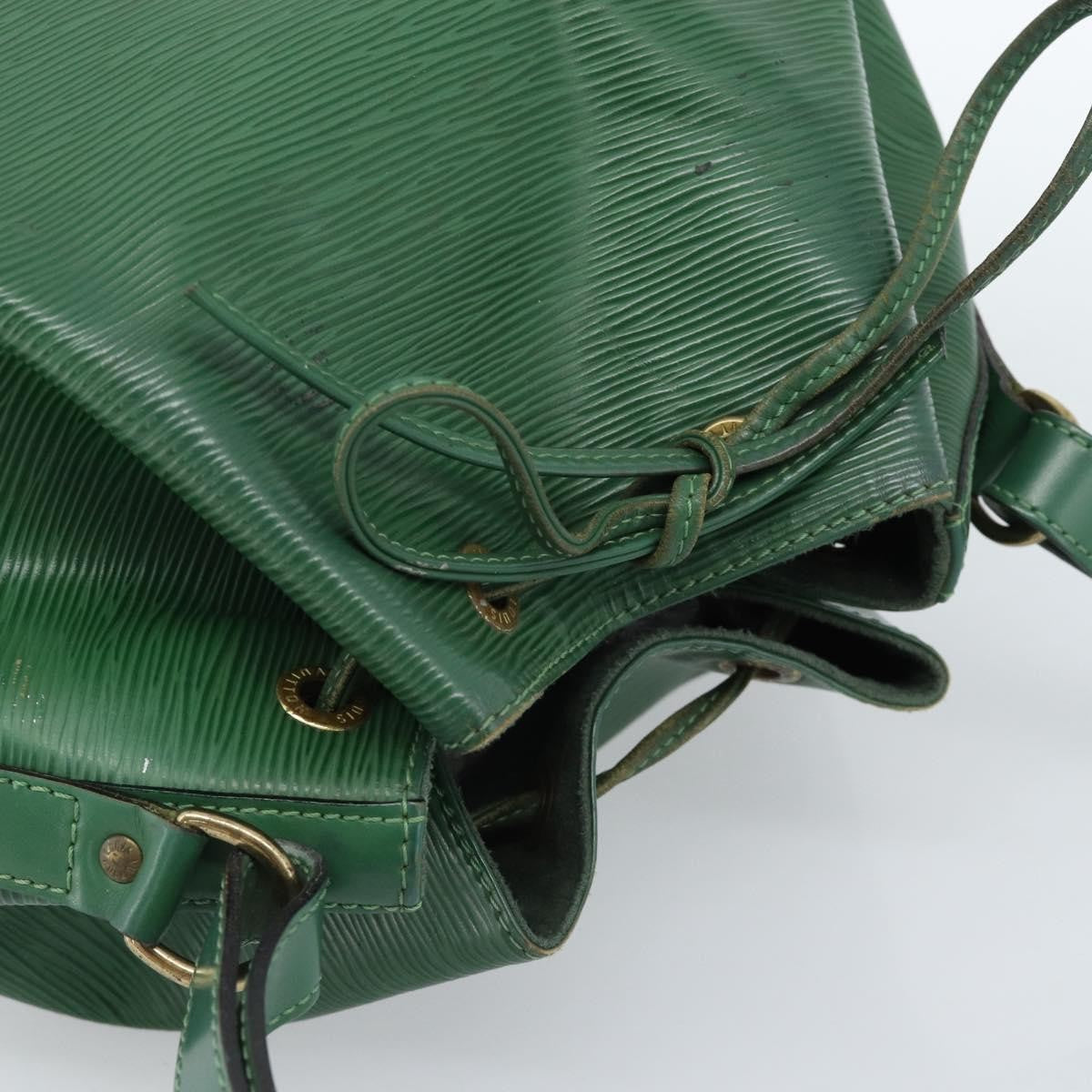 Louis Vuitton Petit Noe Epi Leather Green Leather Shoulder Bag Bag (Pre-Owned)