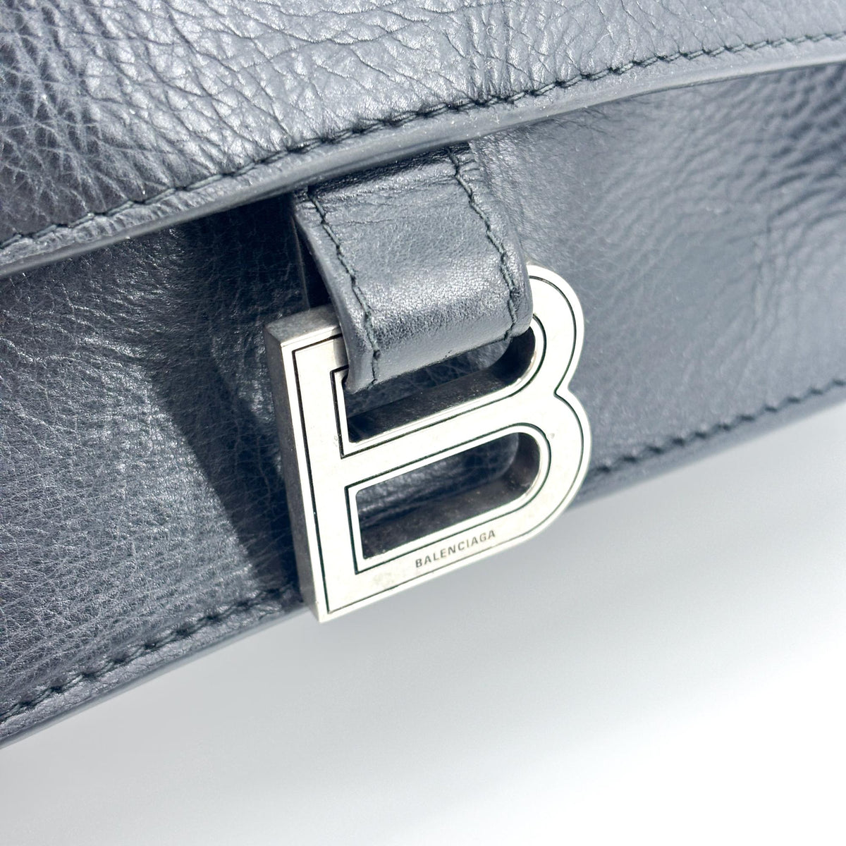 Balenciaga Downtown Soft Hourglass Leather Black Leather Shoulder Bag Bag (Pre-Owned)