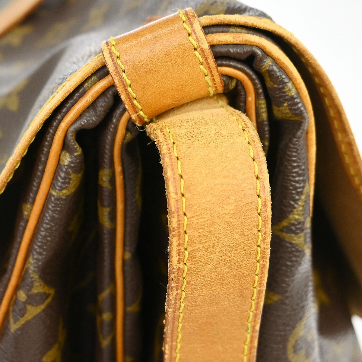 Louis Vuitton Saumur Monogram Canvas Brown Canvas Handbag (Pre-Owned)