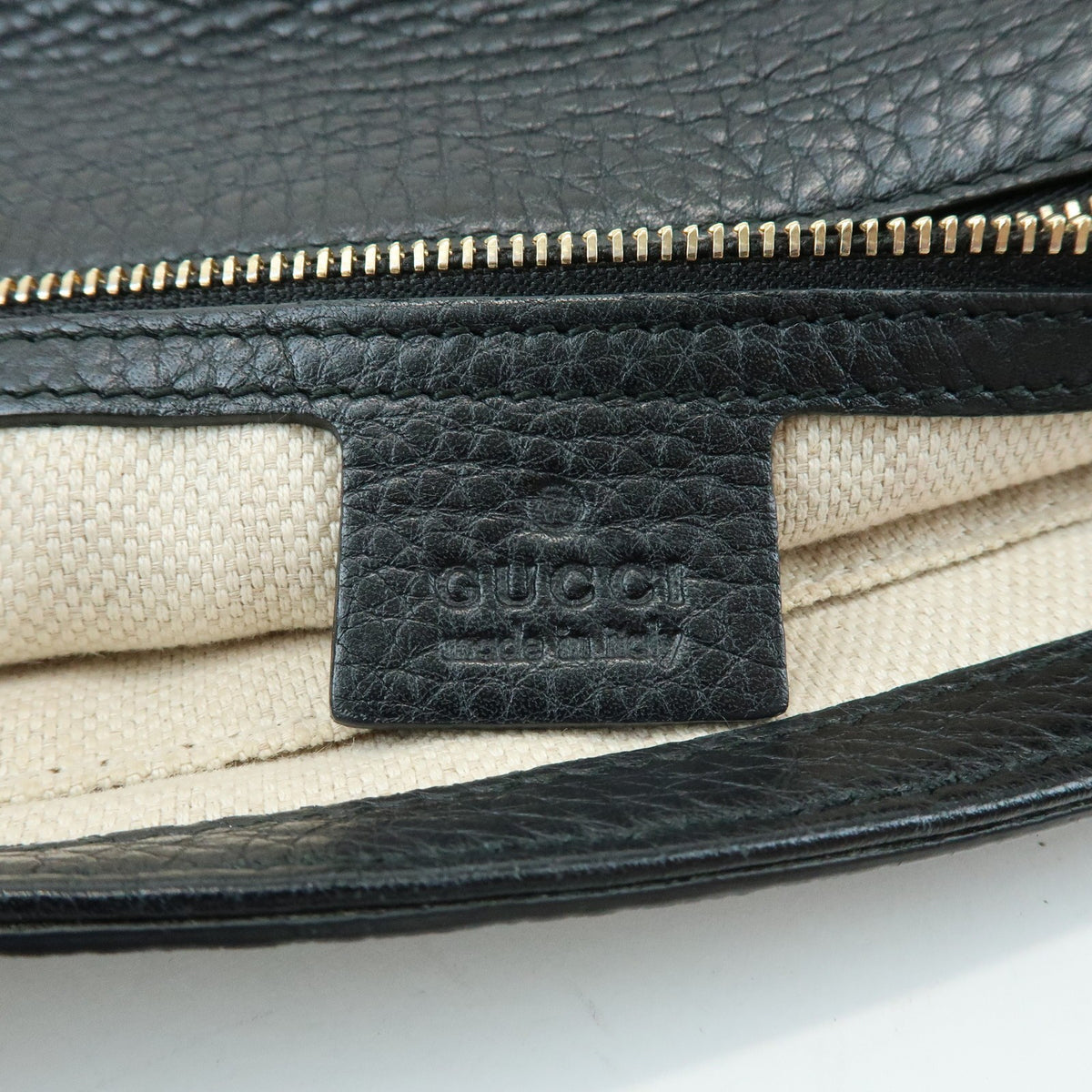 Gucci Soho Clutch Leather Black Leather Clutche & Pouche Bag (Pre-Owned)