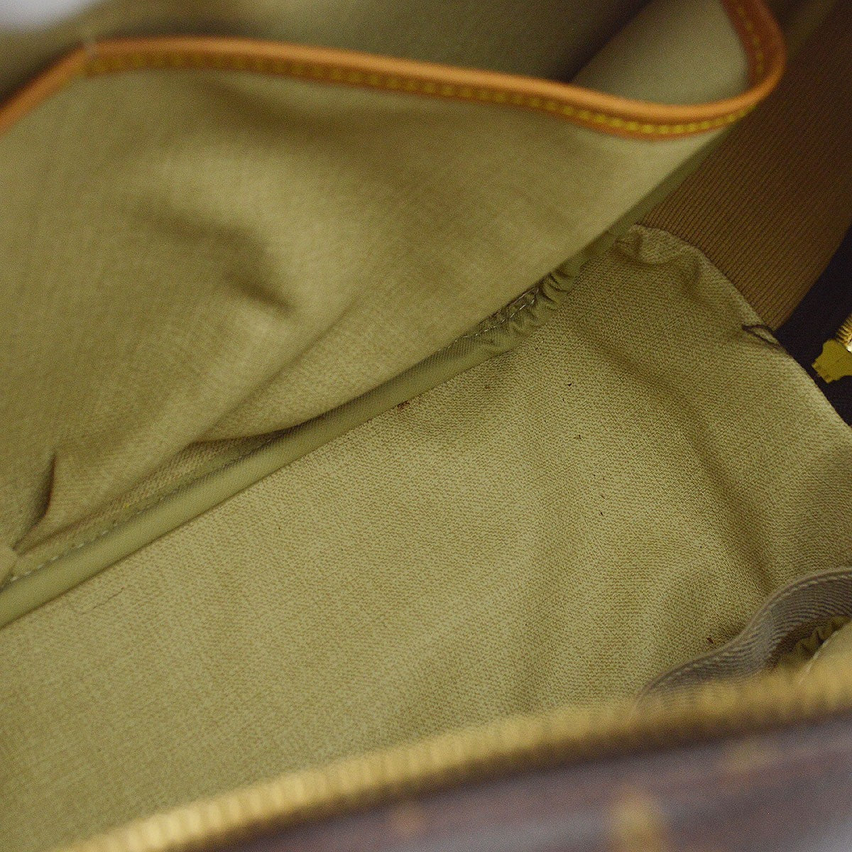 Louis Vuitton Deauville Monogram Canvas Brown Canvas Handbag (Pre-Owned)