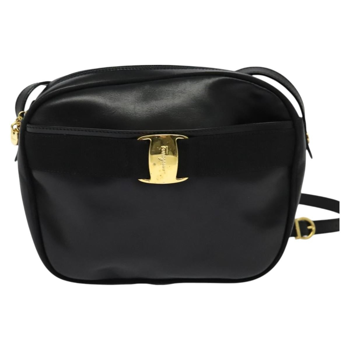 Salvatore Ferragamo Vara Bow Camera Leather Black Leather Shoulder Bag Bag (Pre-Owned)