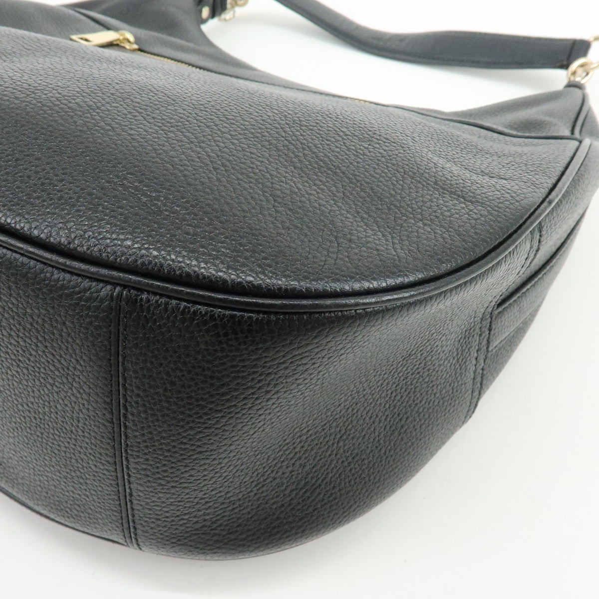 Coach Shoulder Leather Black Leather Handbag (Pre-Owned)