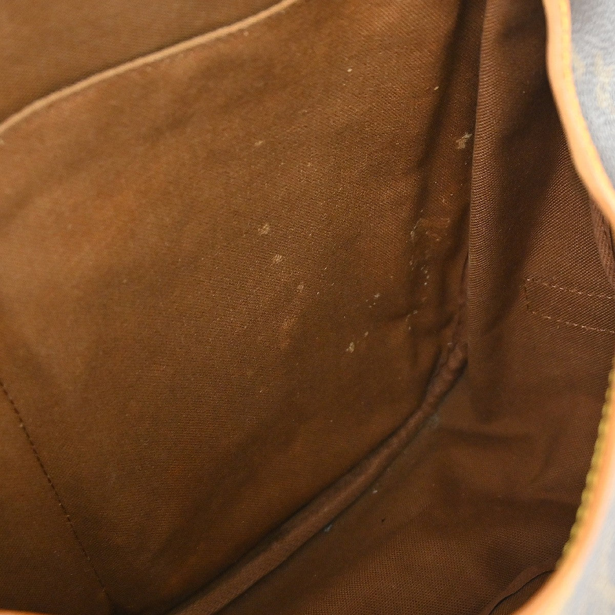 Louis Vuitton Saumur Monogram Brown Canvas Shoulder Bag Bag (Pre-Owned)