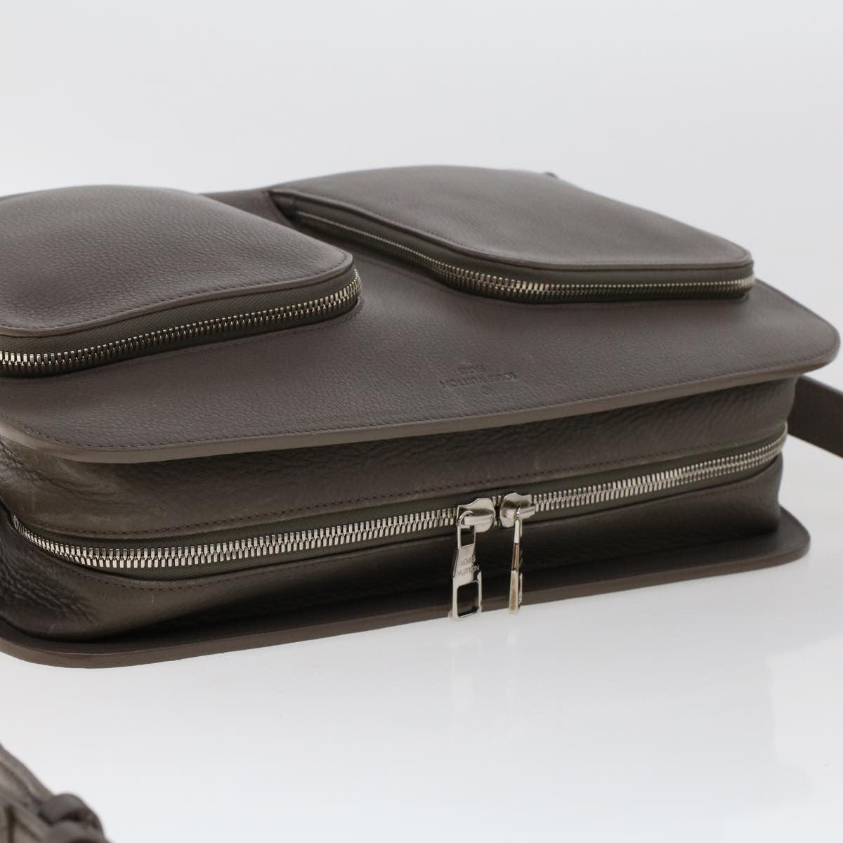 Louis Vuitton Naxos Leather Gray Leather Shoulder Bag Bag (Pre-Owned)