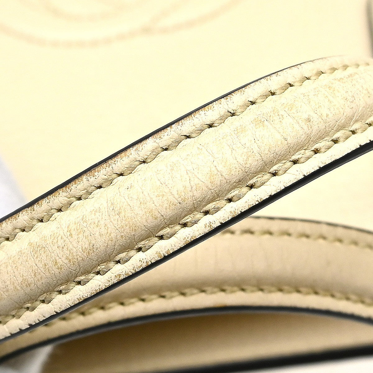Gucci Soho Convertible Top Handle Satchel Leather Beige Leather Handbag (Pre-Owned)