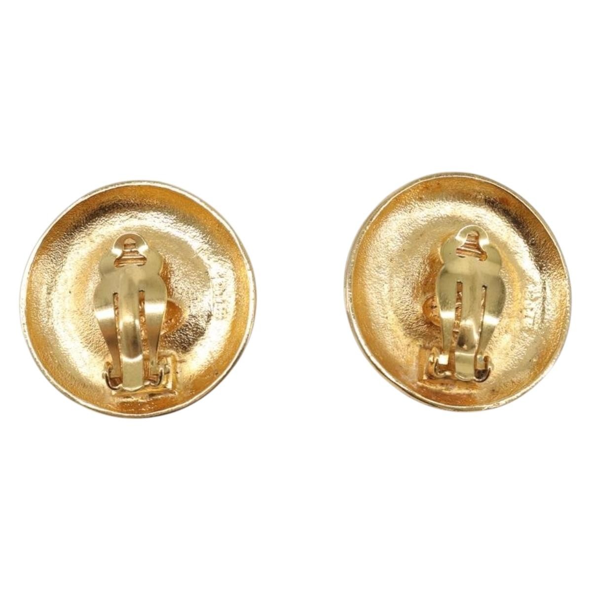 Chanel Vintage Cc Round Clip-On Metal With Gripoix Gold Metal Earrings Jewelry (Pre-Owned)