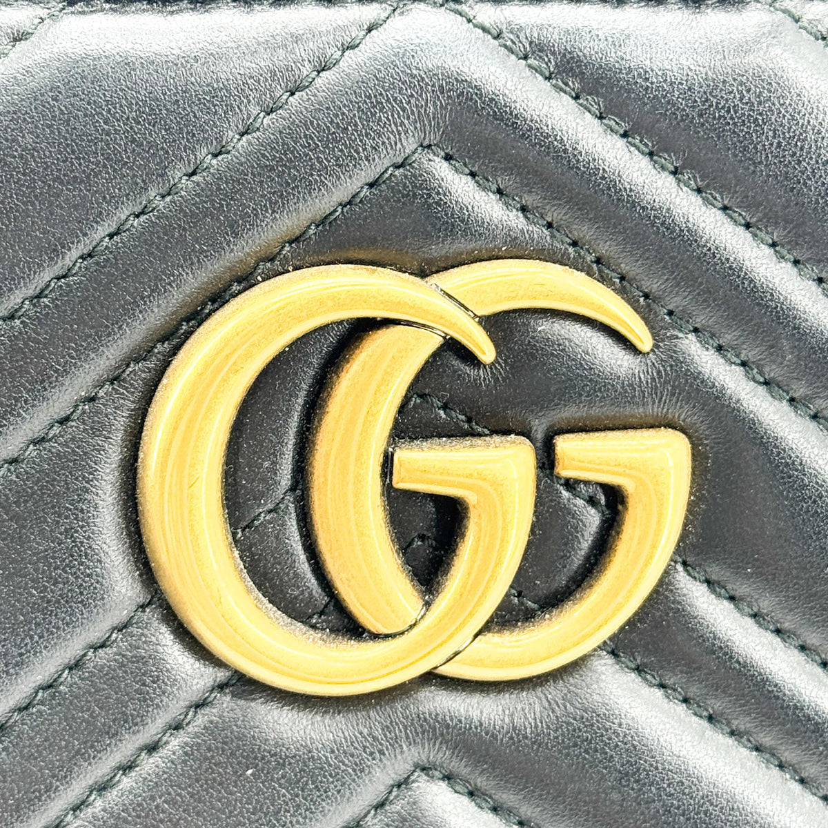 Gucci Gg Marmont Matelasse Leather Black Leather Shoulder Bag Bag (Pre-Owned)