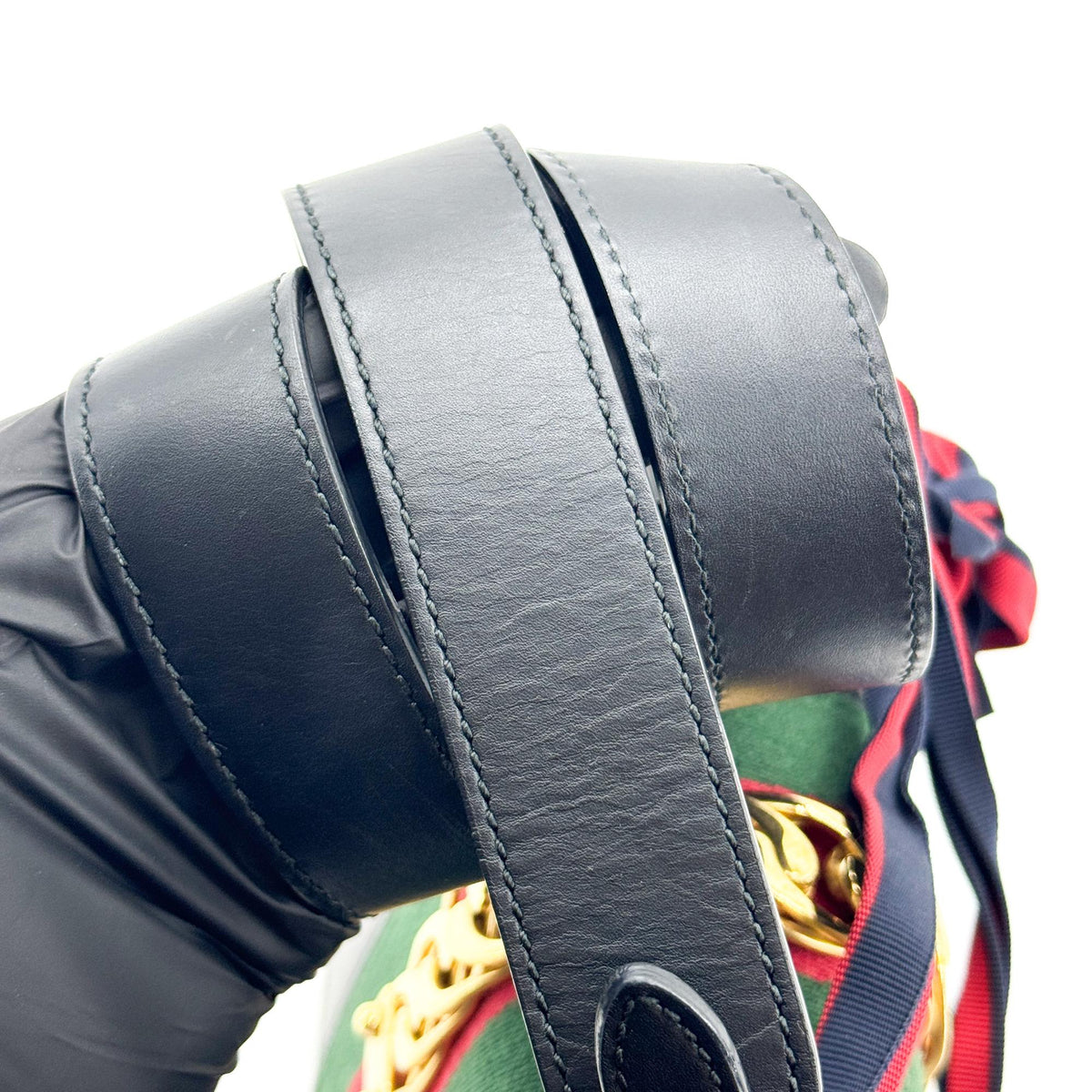 Gucci Sylvie Chain Leather Black Leather Shoulder Bag Bag (Pre-Owned)
