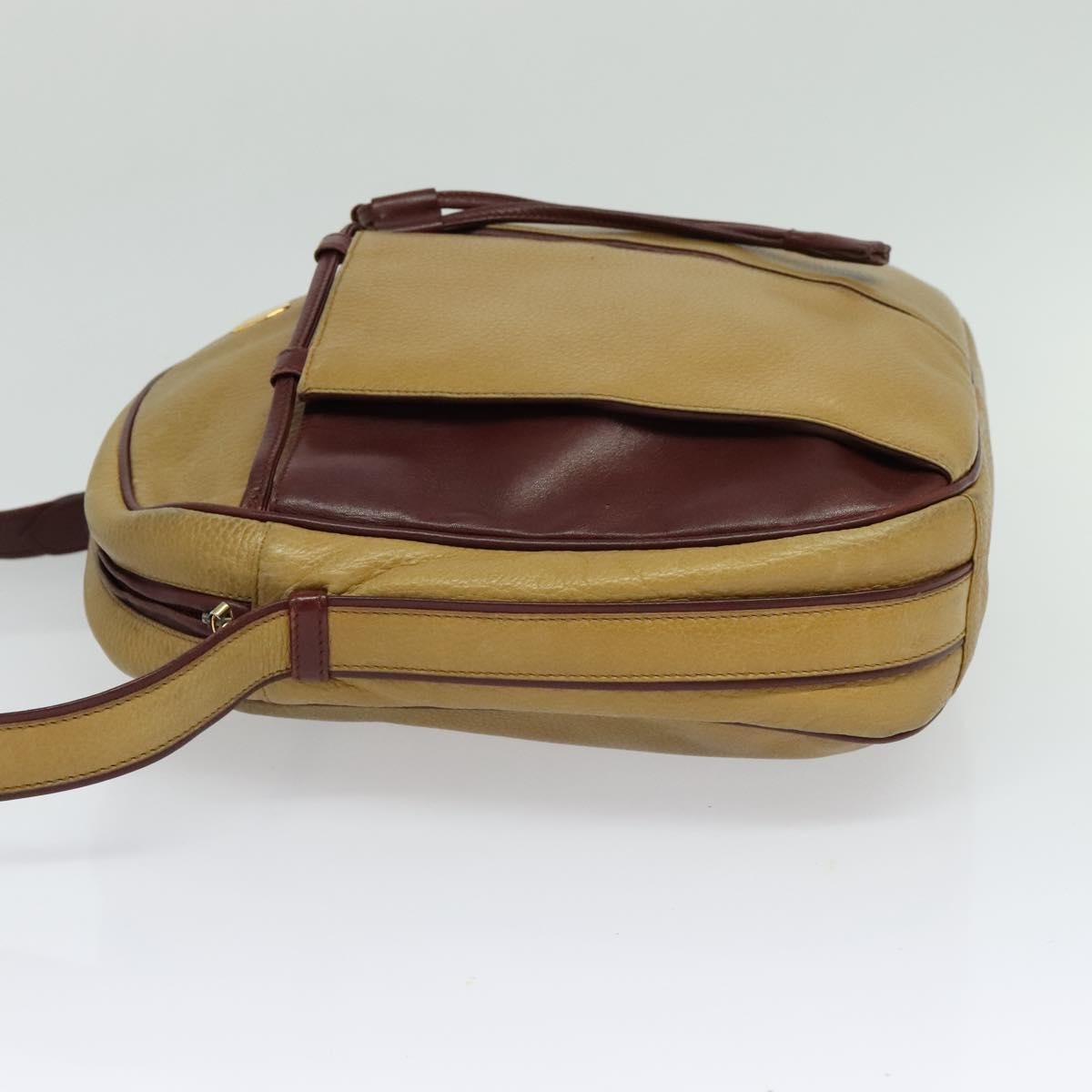 Cartier Tasseled Must De Cartier Leather Yellow Leather Shoulder Bag Bag (Pre-Owned)