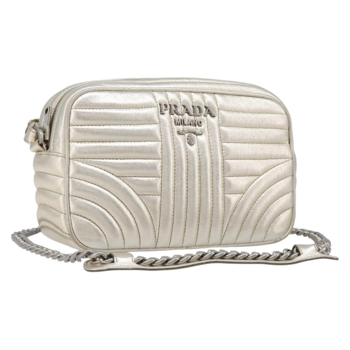 Prada Camera Diagramme Quilted Leather Metallic Leather Shoulder Bag Bag (Pre-Owned)