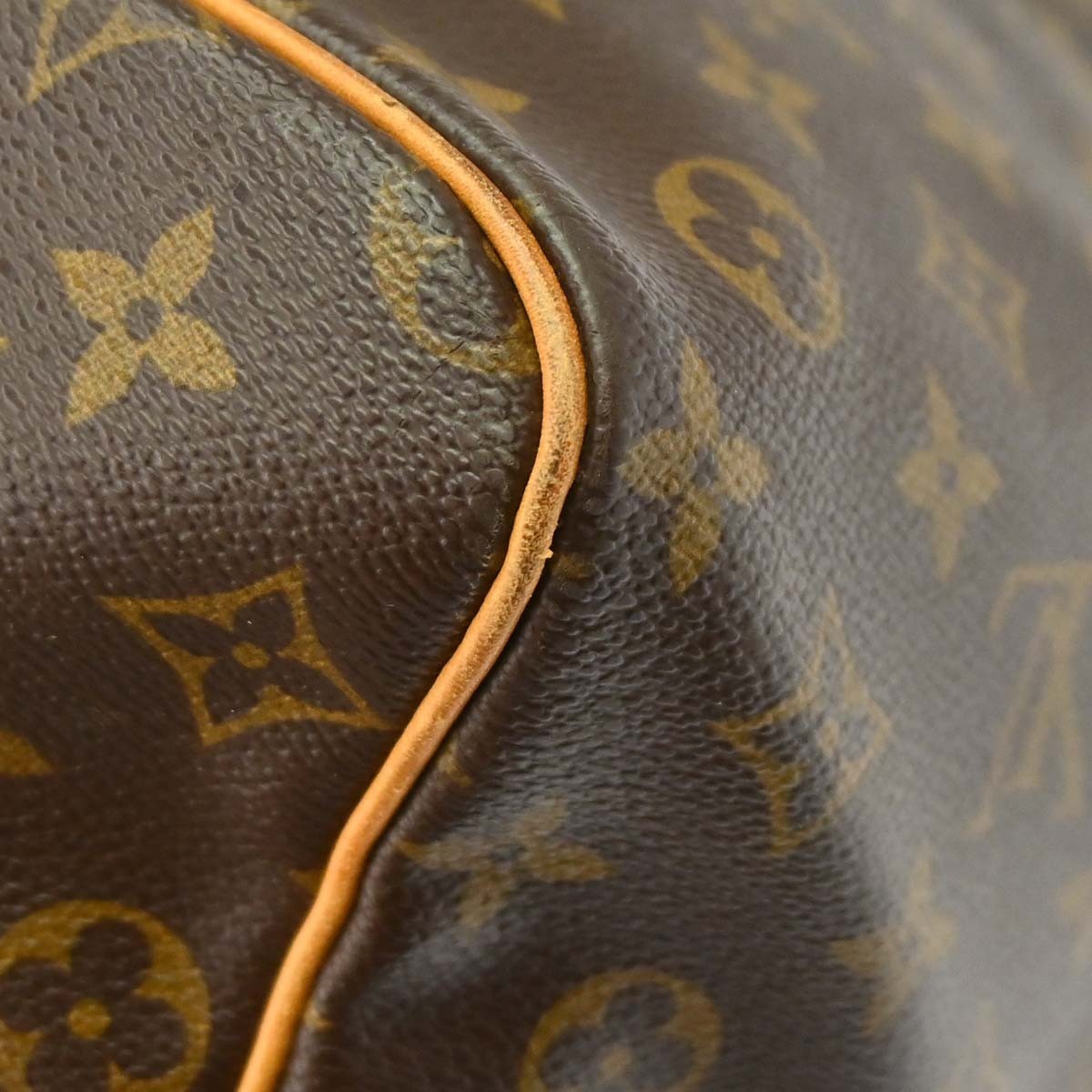 Louis Vuitton Keepall Monogram Canvas Brown Canvas Travel Bag Bag (Pre-Owned)
