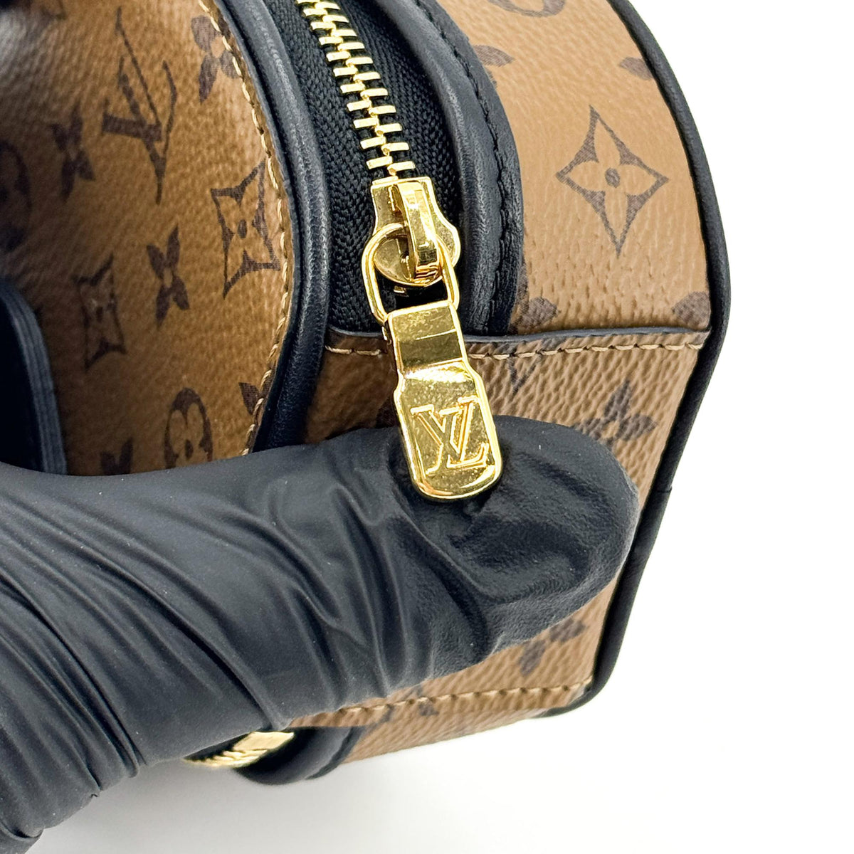 Louis Vuitton Mini Boite Chapeau Reverse Monogram Canvas Brown Canvas Handbag (Pre-Owned)