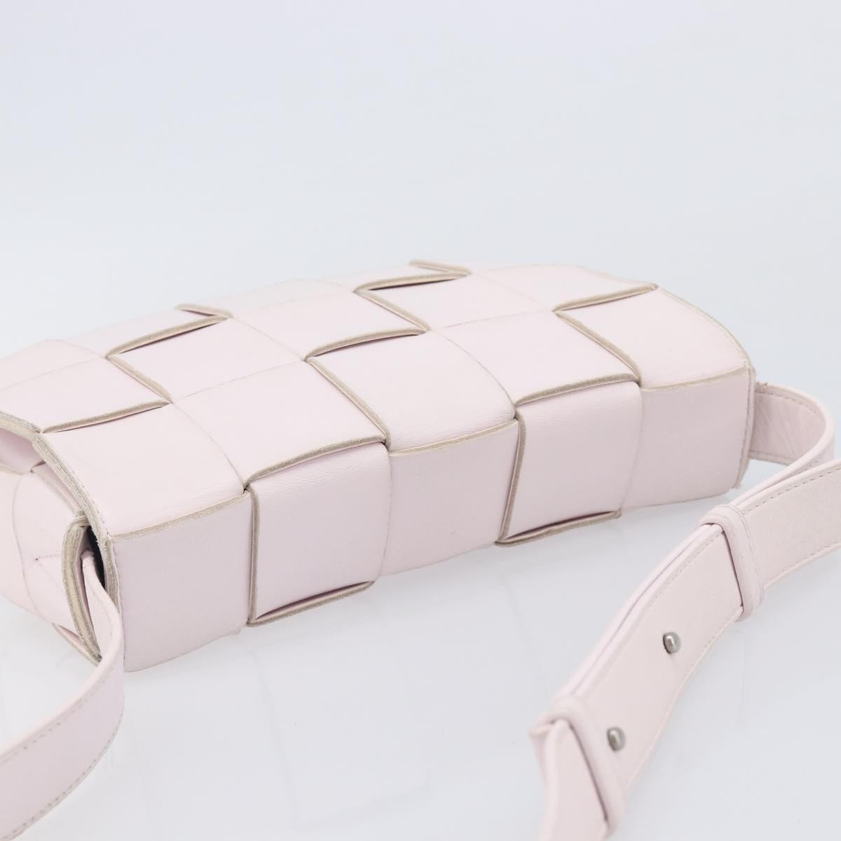 Bottega Veneta Cassette Maxi Intrecciato Leather Pink Leather Crossbody Bag Bag (Pre-Owned)