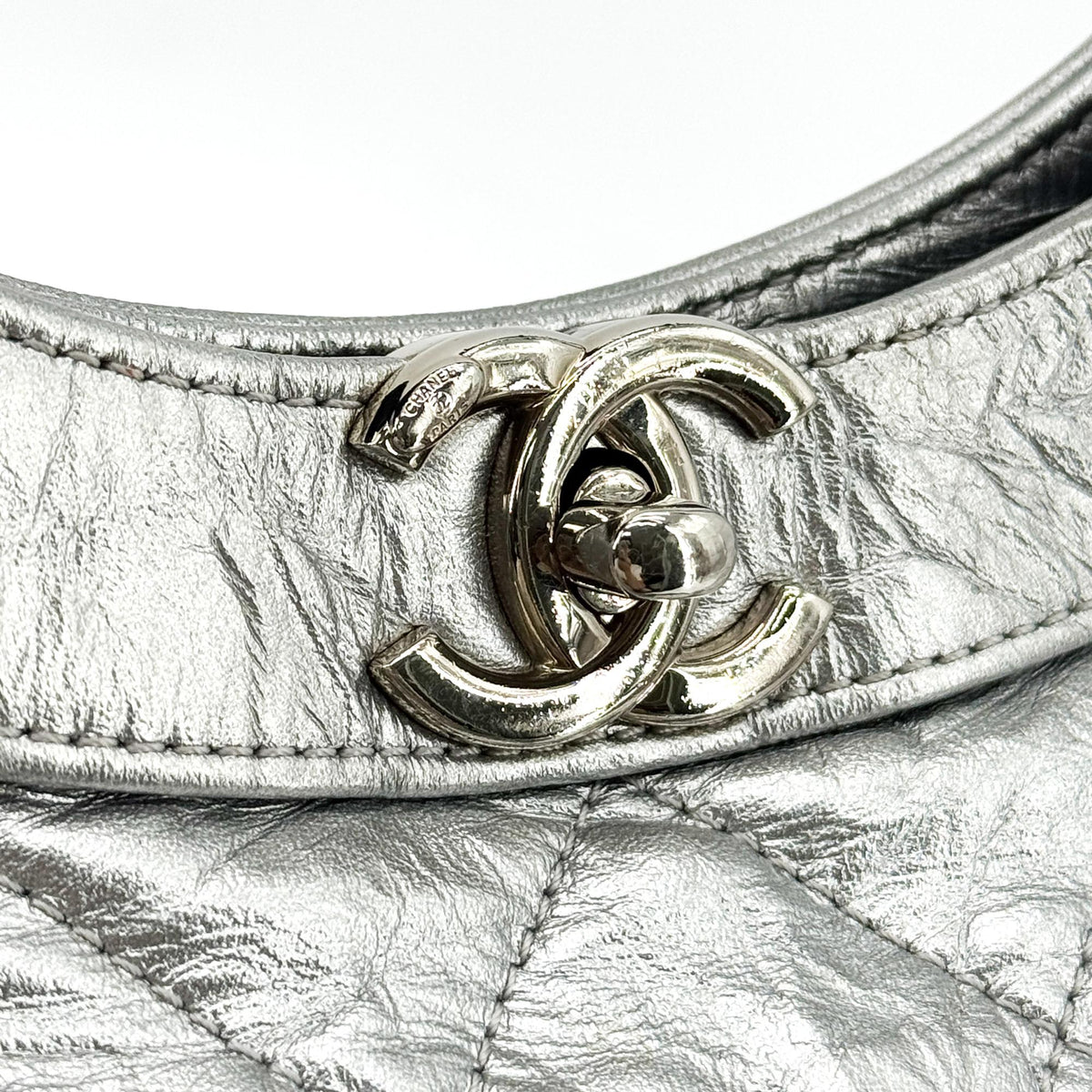 Chanel 31 Shopping Quilted Calfskin Silver Leather Handbag (Pre-Owned)